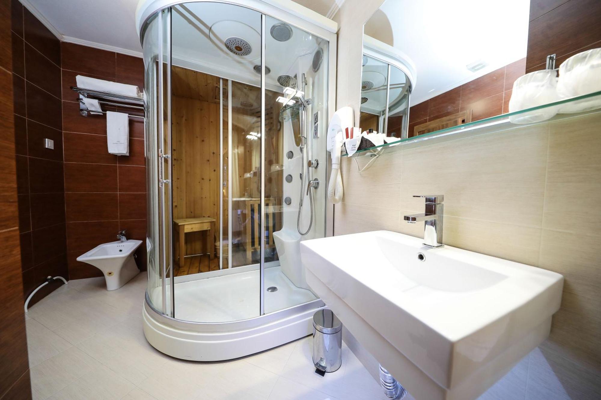 Hotel Carshia E Jupave Gjakova Экстерьер фото